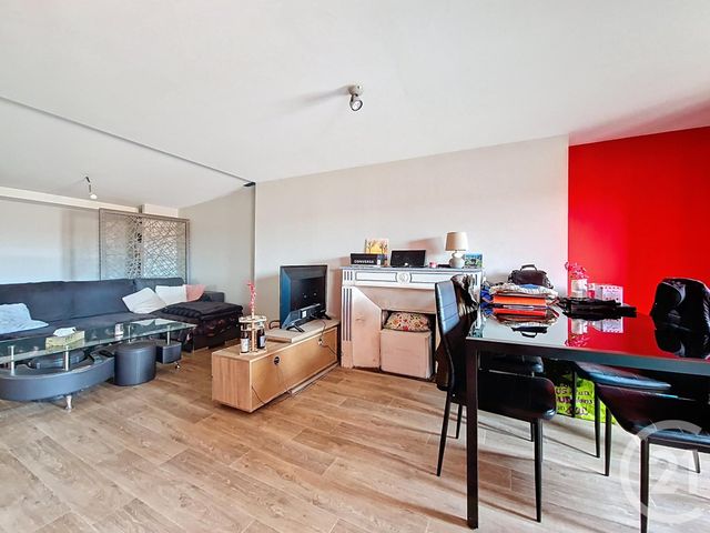 Appartement T4 à vendre - 4 pièces - 68.37 m2 - CLERMONT FERRAND - 63 - AUVERGNE - Century 21 Stéphane Roume Immobilier
