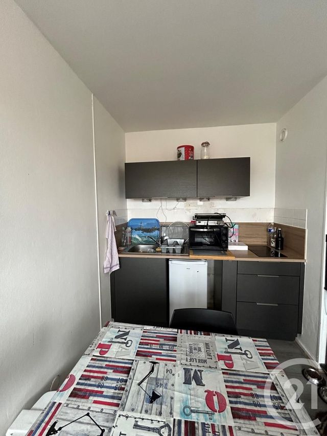 Appartement Studio à louer - 1 pièce - 22.26 m2 - CLERMONT FERRAND - 63 - AUVERGNE - Century 21 Stéphane Roume Immobilier