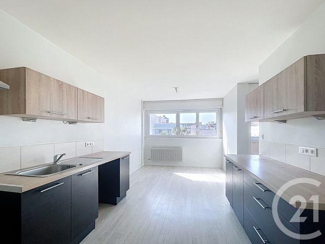 Appartement F4 à vendre - 4 pièces - 78.24 m2 - CLERMONT FERRAND - 63 - AUVERGNE - Century 21 Stéphane Roume Immobilier