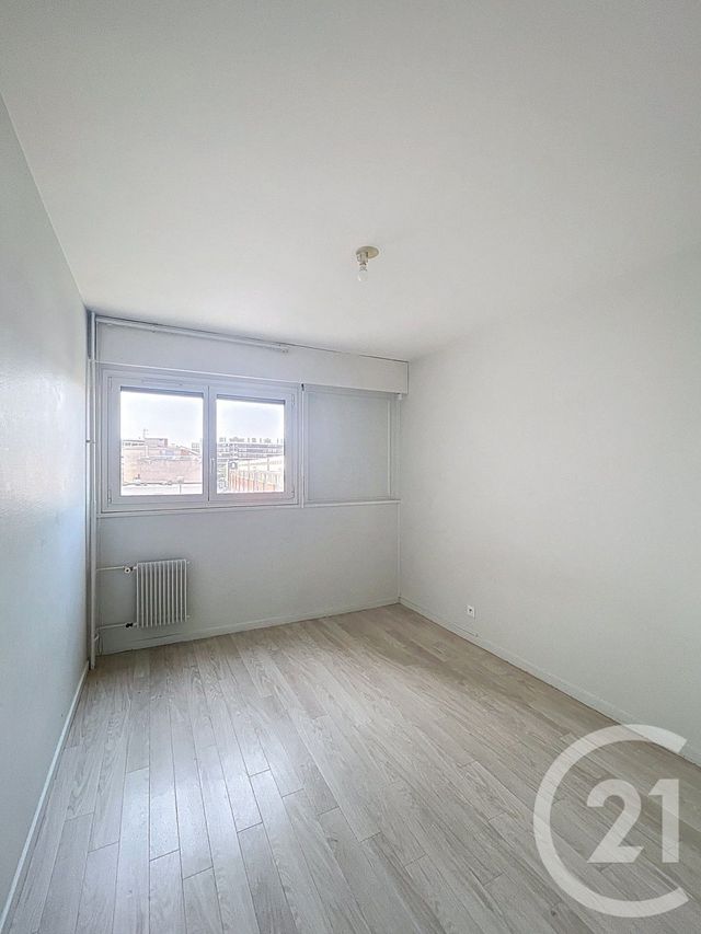 Appartement F4 à vendre - 4 pièces - 78.24 m2 - CLERMONT FERRAND - 63 - AUVERGNE - Century 21 Stéphane Roume Immobilier