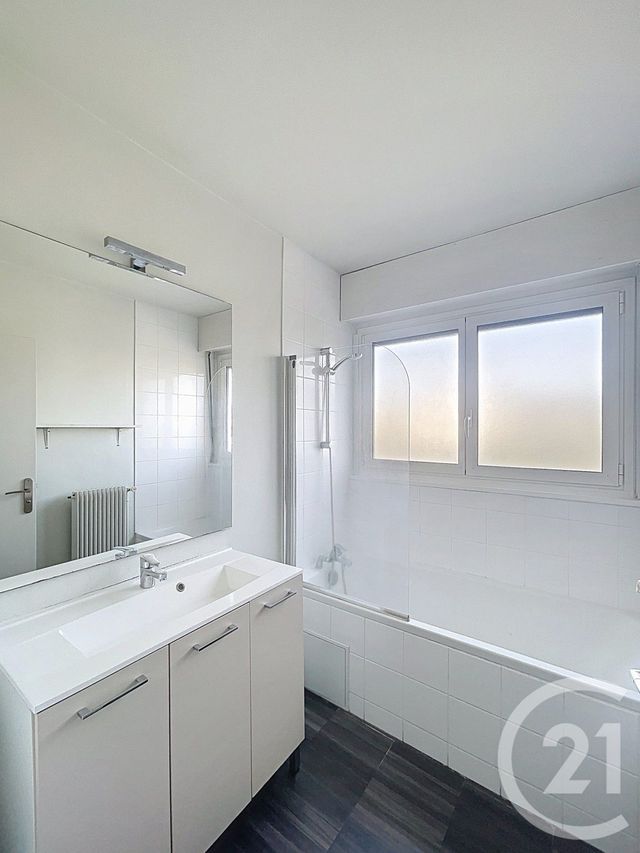 Appartement F4 à vendre - 4 pièces - 78.24 m2 - CLERMONT FERRAND - 63 - AUVERGNE - Century 21 Stéphane Roume Immobilier