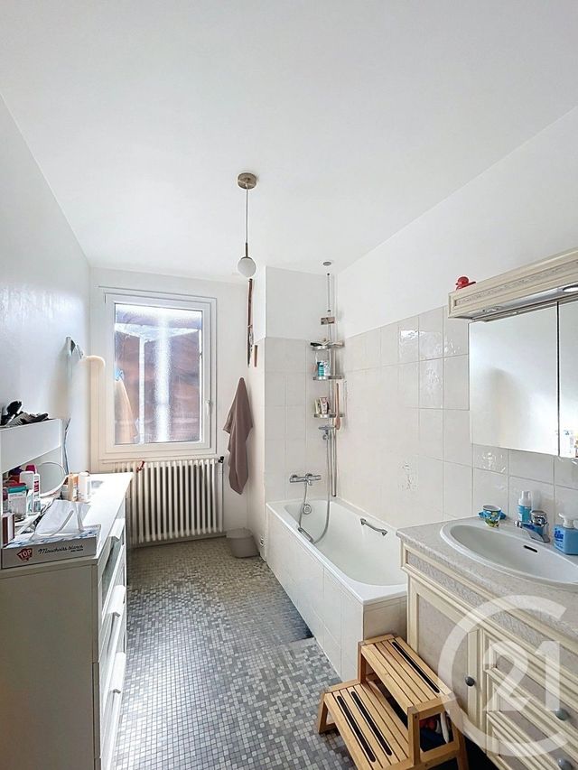 maison à vendre - 7 pièces - 119.0 m2 - CEYRAT - 63 - AUVERGNE - Century 21 Stéphane Roume Immobilier