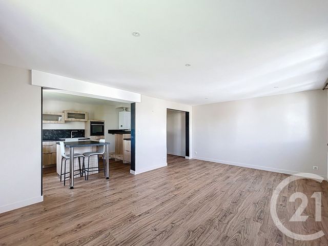 Appartement F4 à vendre - 5 pièces - 85.08 m2 - CLERMONT FERRAND - 63 - AUVERGNE - Century 21 Stéphane Roume Immobilier