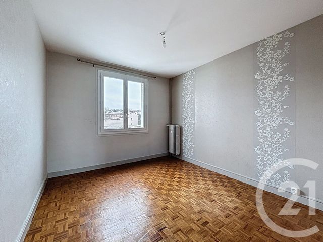 Appartement F3 à vendre - 3 pièces - 62.3 m2 - CLERMONT FERRAND - 63 - AUVERGNE - Century 21 Stéphane Roume Immobilier