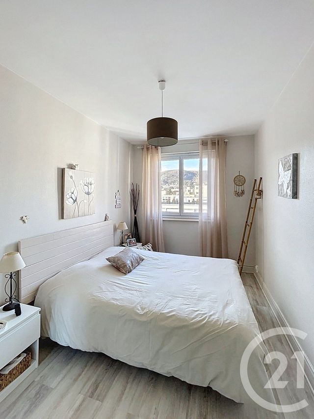 Appartement F4 à vendre - 4 pièces - 68.77 m2 - CLERMONT FERRAND - 63 - AUVERGNE - Century 21 Stéphane Roume Immobilier