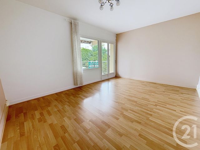 Appartement F2 à louer - 2 pièces - 51.19 m2 - CHAMALIERES - 63 - AUVERGNE - Century 21 Stéphane Roume Immobilier