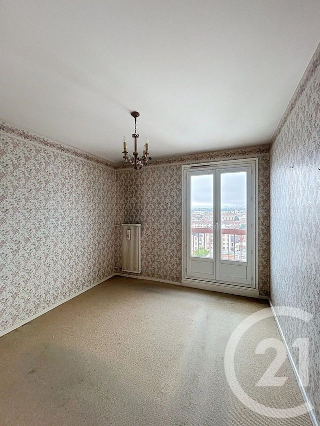 Appartement F5 à vendre - 5 pièces - 100.25 m2 - CLERMONT FERRAND - 63 - AUVERGNE - Century 21 Stéphane Roume Immobilier