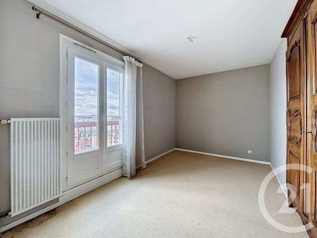 Appartement F5 à vendre - 5 pièces - 100.25 m2 - CLERMONT FERRAND - 63 - AUVERGNE - Century 21 Stéphane Roume Immobilier