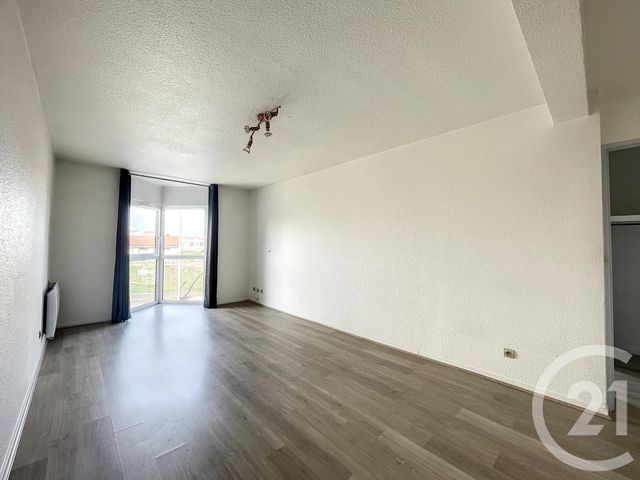 Appartement F2 à louer - 2 pièces - 45.88 m2 - CLERMONT FERRAND - 63 - AUVERGNE - Century 21 Stéphane Roume Immobilier