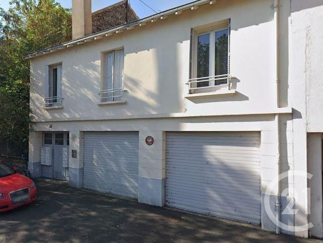 parking à louer - 10.0 m2 - CLERMONT FERRAND - 63 - AUVERGNE - Century 21 Stéphane Roume Immobilier