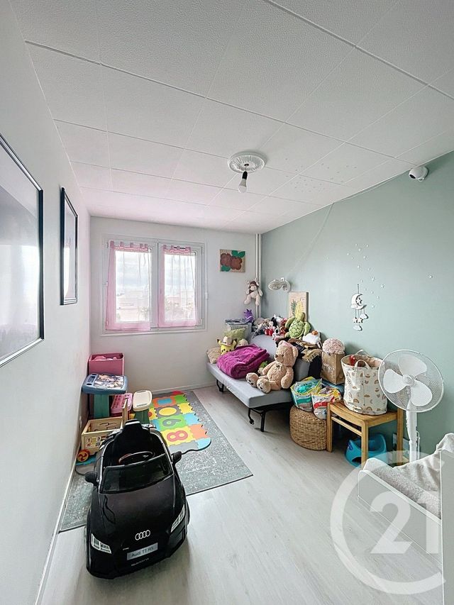 Appartement F3 à vendre - 3 pièces - 75.84 m2 - CLERMONT FERRAND - 63 - AUVERGNE - Century 21 Stéphane Roume Immobilier