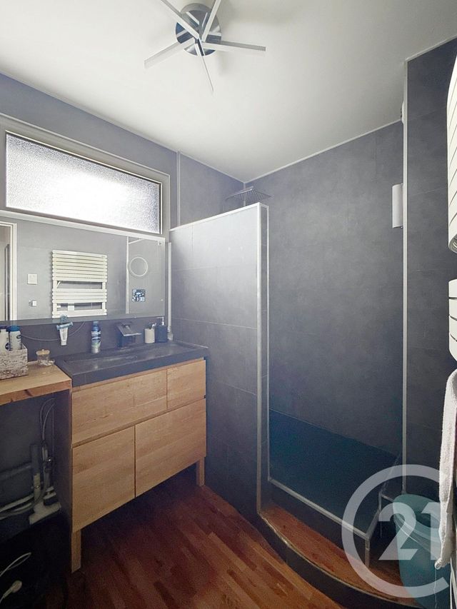 Appartement F3 à vendre - 3 pièces - 73.0 m2 - CLERMONT FERRAND - 63 - AUVERGNE - Century 21 Stéphane Roume Immobilier