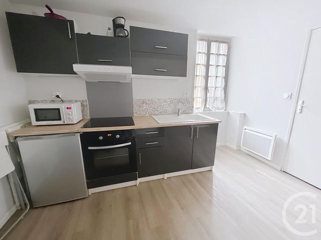 Appartement Studio à louer - 1 pièce - 14.0 m2 - CEBAZAT - 63 - AUVERGNE - Century 21 Stéphane Roume Immobilier