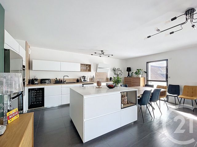 Appartement F5 à vendre - 5 pièces - 128.97 m2 - CLERMONT FERRAND - 63 - AUVERGNE - Century 21 Stéphane Roume Immobilier