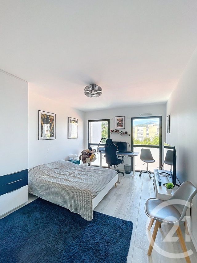 Appartement F5 à vendre - 5 pièces - 128.97 m2 - CLERMONT FERRAND - 63 - AUVERGNE - Century 21 Stéphane Roume Immobilier