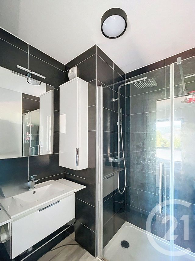 Appartement F5 à vendre - 5 pièces - 128.97 m2 - CLERMONT FERRAND - 63 - AUVERGNE - Century 21 Stéphane Roume Immobilier