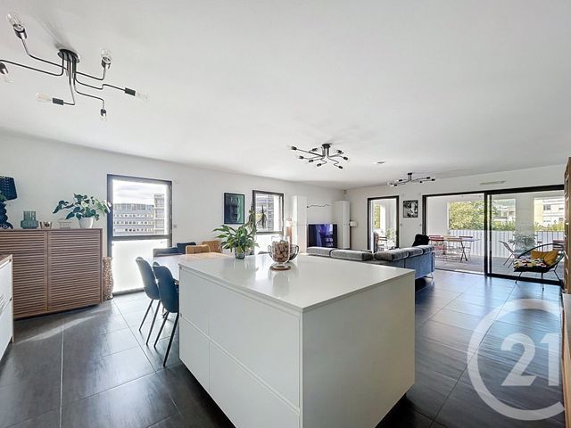 Appartement F5 à vendre - 5 pièces - 128.97 m2 - CLERMONT FERRAND - 63 - AUVERGNE - Century 21 Stéphane Roume Immobilier