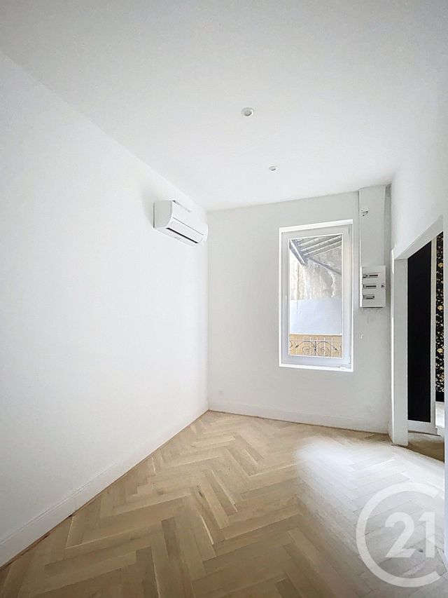 Afficher la photo en grand Appartement F5 à vendre - 5 pièces - 100.25 m2 - CLERMONT FERRAND - 63 - AUVERGNE - Century 21 Stéphane Roume Immobilier