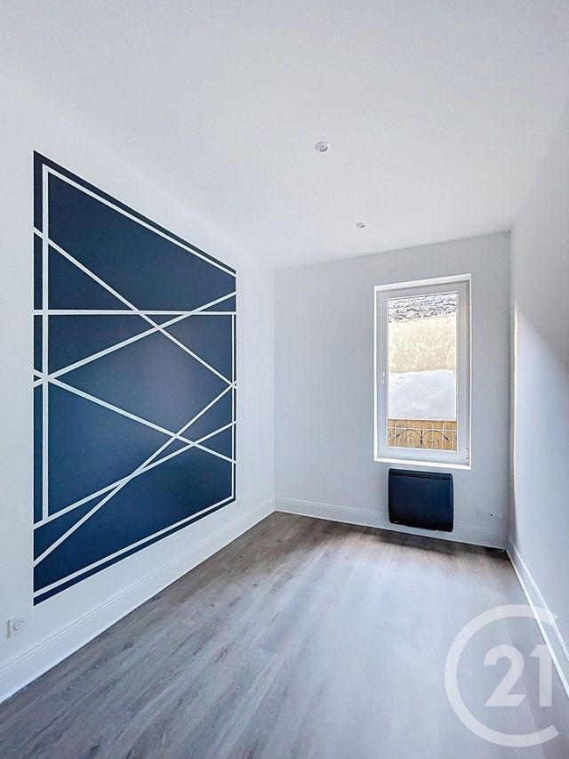 Afficher la photo en grand Appartement F5 à vendre - 5 pièces - 100.25 m2 - CLERMONT FERRAND - 63 - AUVERGNE - Century 21 Stéphane Roume Immobilier