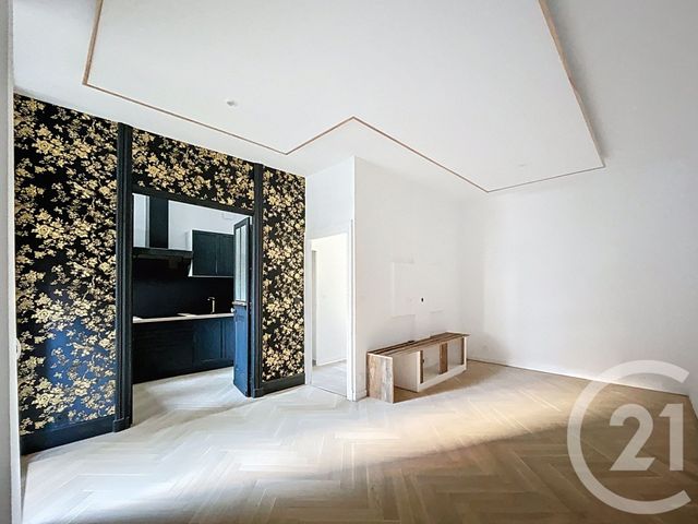 Afficher la photo en grand Appartement F5 à vendre - 5 pièces - 100.25 m2 - CLERMONT FERRAND - 63 - AUVERGNE - Century 21 Stéphane Roume Immobilier