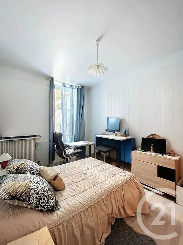 Afficher la photo en grand Appartement F4 à vendre - 4 pièces - 64.82 m2 - CLERMONT FERRAND - 63 - AUVERGNE - Century 21 Stéphane Roume Immobilier