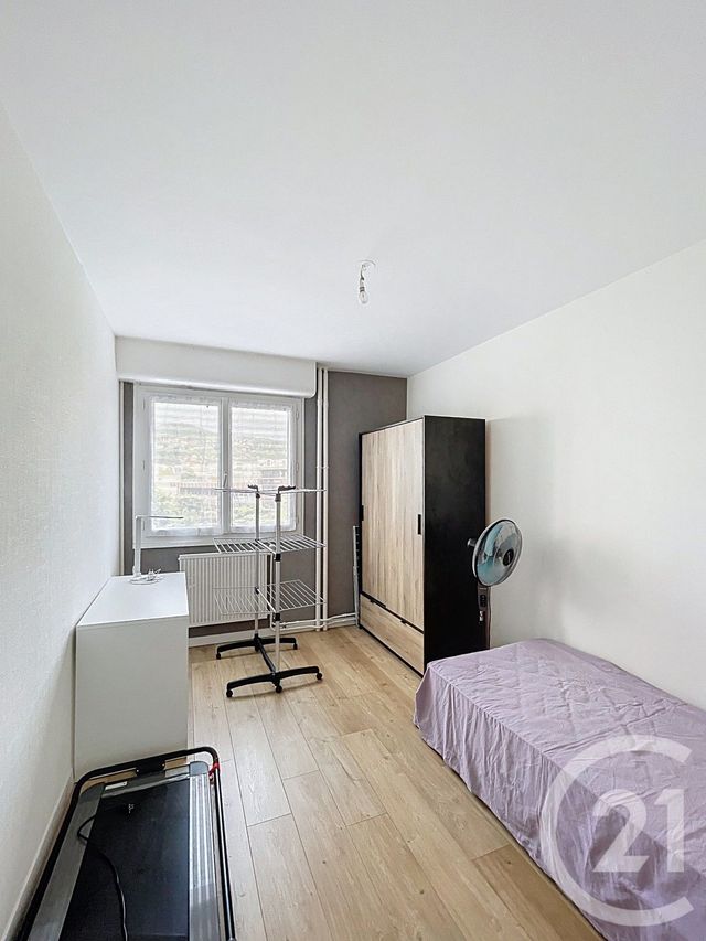 Afficher la photo en grand Appartement F5 à vendre - 5 pièces - 95.35 m2 - CLERMONT FERRAND - 63 - AUVERGNE - Century 21 Stéphane Roume Immobilier