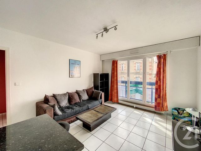 Appartement F2 à louer - 2 pièces - 35.03 m2 - CLERMONT FERRAND - 63 - AUVERGNE - Century 21 Stéphane Roume Immobilier