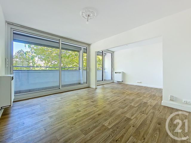Appartement T4 à vendre - 4 pièces - 65.76 m2 - CHAMALIERES - 63 - AUVERGNE - Century 21 Stéphane Roume Immobilier