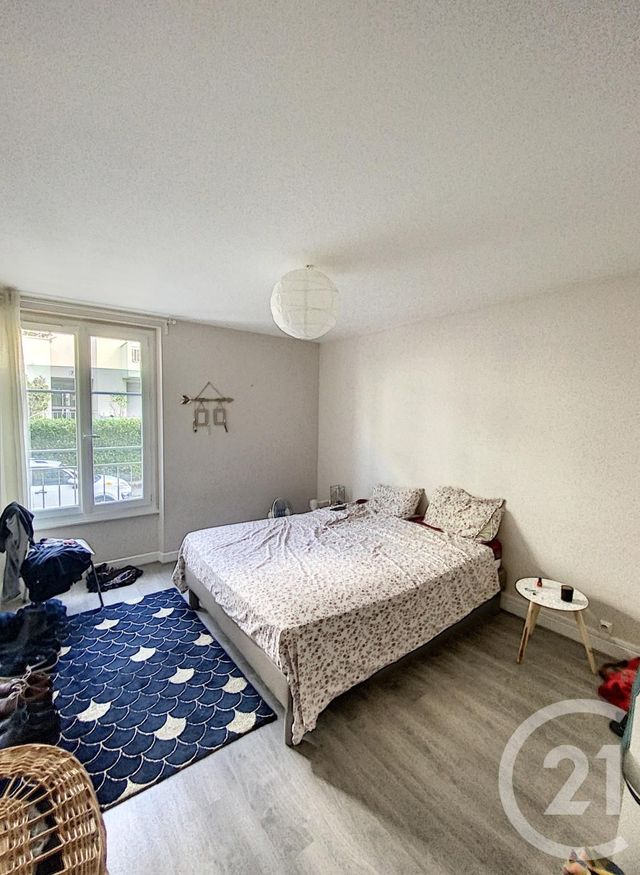 Appartement F3 à louer - 3 pièces - 62.37 m2 - CLERMONT FERRAND - 63 - AUVERGNE - Century 21 Stéphane Roume Immobilier