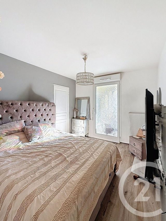 Appartement F2 à vendre - 2 pièces - 44.99 m2 - CLERMONT FERRAND - 63 - AUVERGNE - Century 21 Stéphane Roume Immobilier