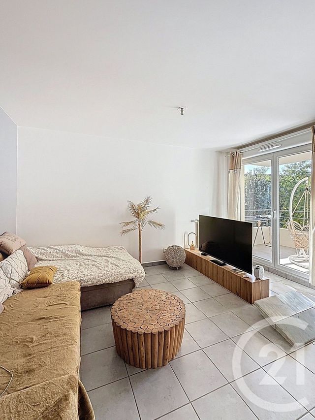 Appartement F2 à vendre - 2 pièces - 44.99 m2 - CLERMONT FERRAND - 63 - AUVERGNE - Century 21 Stéphane Roume Immobilier