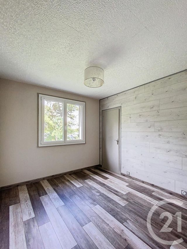 Appartement F4 à louer - 4 pièces - 68.15 m2 - CLERMONT FERRAND - 63 - AUVERGNE - Century 21 Stéphane Roume Immobilier