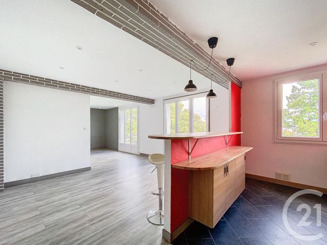 Appartement F4 à louer - 4 pièces - 68.15 m2 - CLERMONT FERRAND - 63 - AUVERGNE - Century 21 Stéphane Roume Immobilier