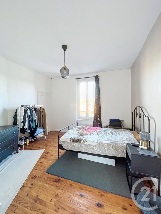 Appartement T3 à vendre - 3 pièces - 62.1 m2 - CHAMALIERES - 63 - AUVERGNE - Century 21 Stéphane Roume Immobilier