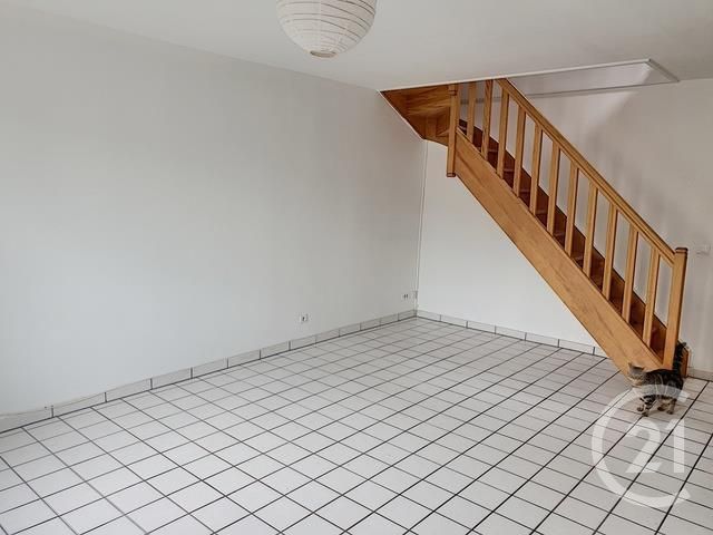 Appartement à louer - 3 pièces - 75.28 m2 - CLERMONT FERRAND - 63 - AUVERGNE - Century 21 Stéphane Roume Immobilier