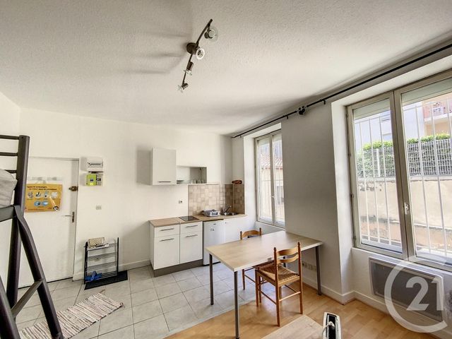 Appartement Studio à louer - 1 pièce - 22.76 m2 - CLERMONT FERRAND - 63 - AUVERGNE - Century 21 Stéphane Roume Immobilier