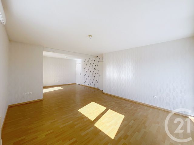 Appartement F4 à louer - 4 pièces - 89.35 m2 - CLERMONT FERRAND - 63 - AUVERGNE - Century 21 Stéphane Roume Immobilier