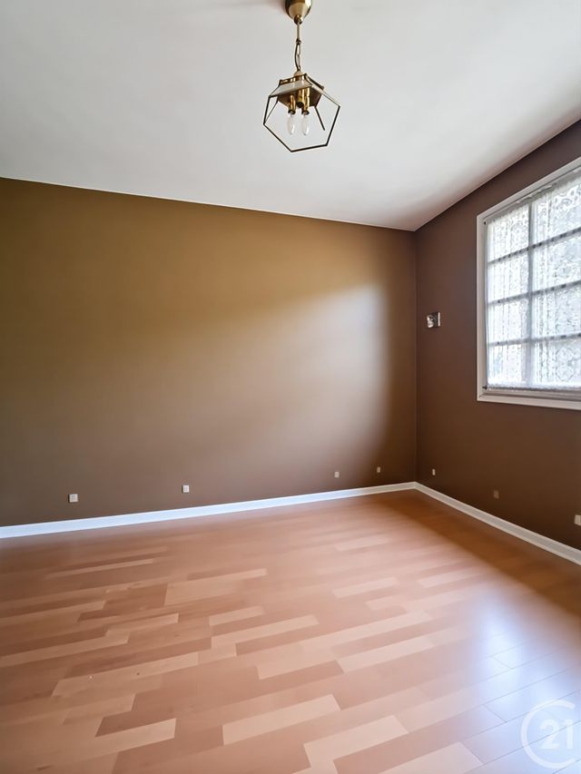 maison à vendre - 8 pièces - 214.0 m2 - CLERMONT FERRAND - 63 - AUVERGNE - Century 21 Stéphane Roume Immobilier