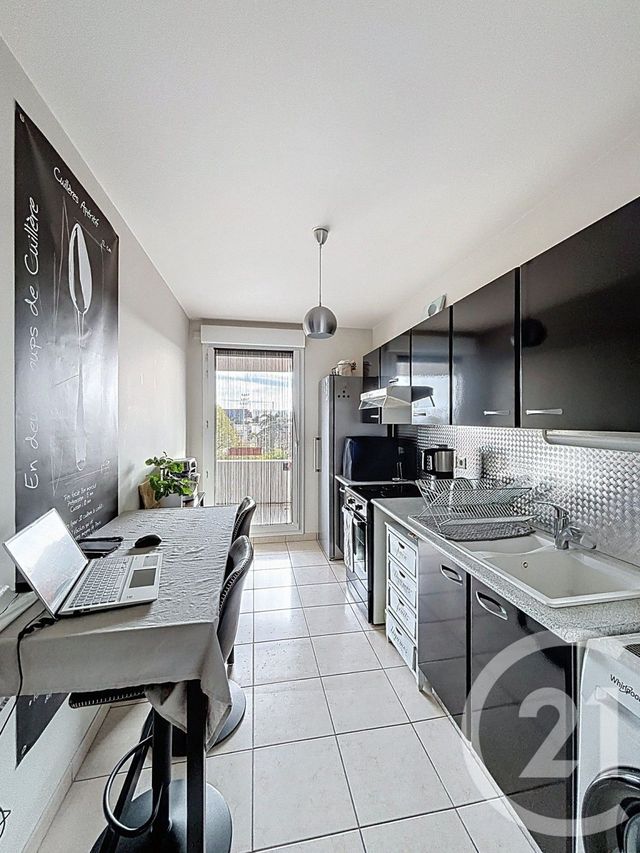 Appartement F4 à vendre - 4 pièces - 75.0 m2 - CLERMONT FERRAND - 63 - AUVERGNE - Century 21 Stéphane Roume Immobilier