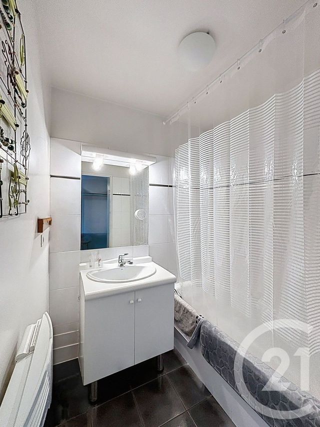 Appartement F4 à vendre - 4 pièces - 75.0 m2 - CLERMONT FERRAND - 63 - AUVERGNE - Century 21 Stéphane Roume Immobilier