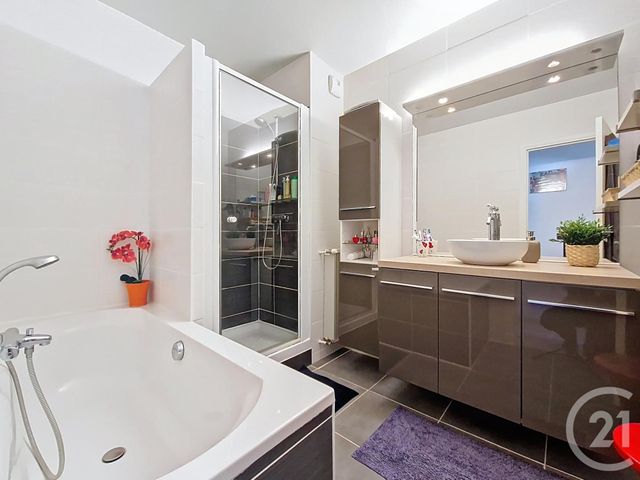 Afficher la photo en grand Appartement T4 à vendre - 4 pièces - 91.11 m2 - CHAMALIERES - 63 - AUVERGNE - Century 21 Stéphane Roume Immobilier