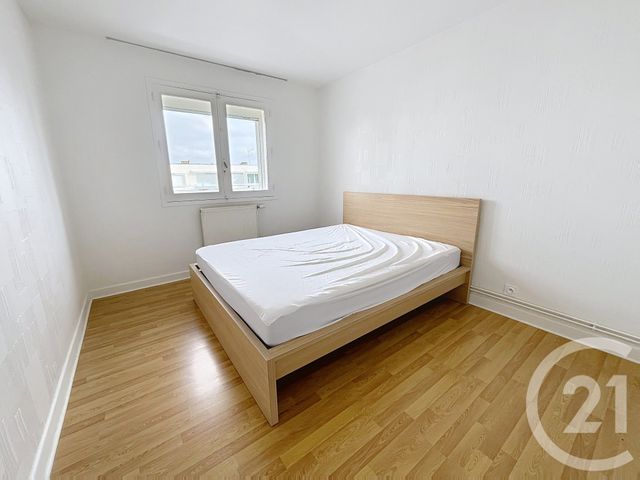 Appartement F3 à louer - 3 pièces - 64.22 m2 - CLERMONT FERRAND - 63 - AUVERGNE - Century 21 Stéphane Roume Immobilier