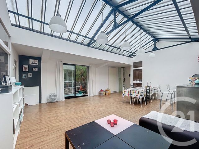 Appartement F4 à vendre - 4 pièces - 105.22 m2 - CLERMONT FERRAND - 63 - AUVERGNE - Century 21 Stéphane Roume Immobilier