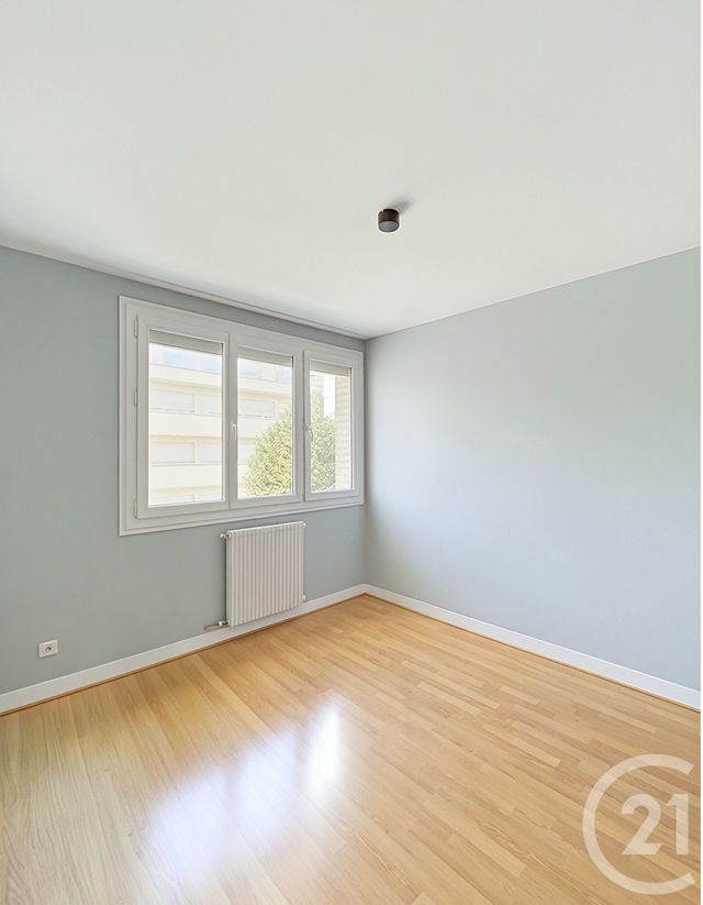 Appartement F4 à vendre - 4 pièces - 75.77 m2 - CLERMONT FERRAND - 63 - AUVERGNE - Century 21 Stéphane Roume Immobilier