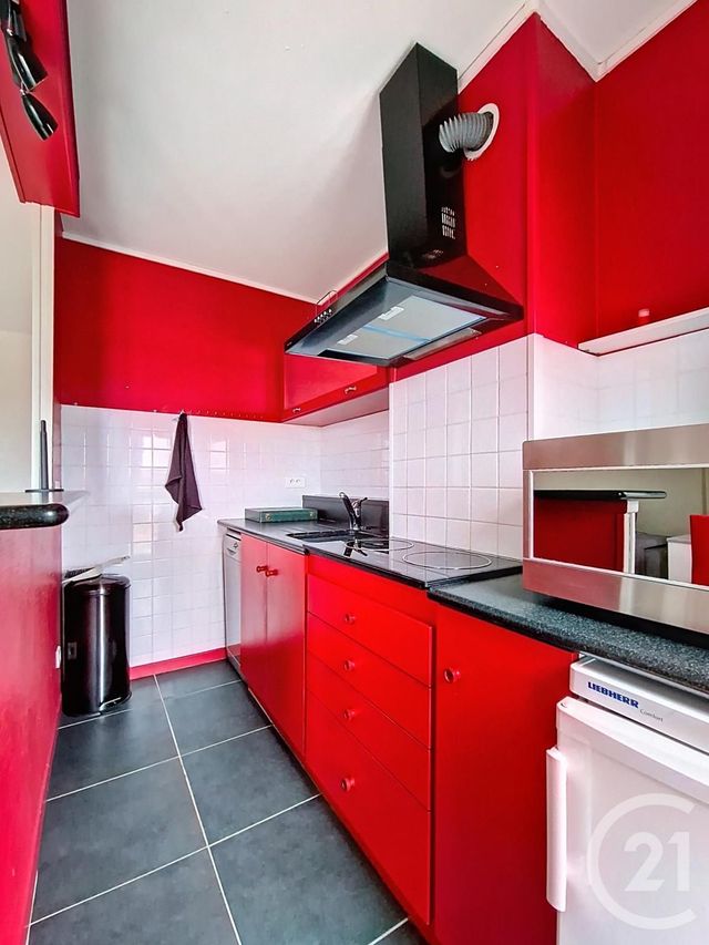 Appartement T2 à vendre - 2 pièces - 50.32 m2 - CLERMONT FERRAND - 63 - AUVERGNE - Century 21 Stéphane Roume Immobilier