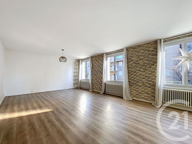 Appartement F4 à vendre - 4 pièces - 100.63 m2 - CLERMONT FERRAND - 63 - AUVERGNE - Century 21 Stéphane Roume Immobilier