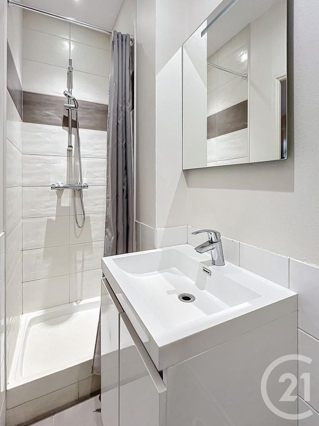 Appartement Studio à louer - 1 pièce - 15.48 m2 - CLERMONT FERRAND - 63 - AUVERGNE - Century 21 Stéphane Roume Immobilier