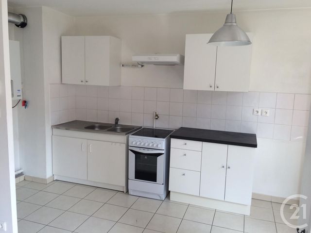 Appartement F3 à louer - 3 pièces - 61.15 m2 - CLERMONT FERRAND - 63 - AUVERGNE - Century 21 Stéphane Roume Immobilier