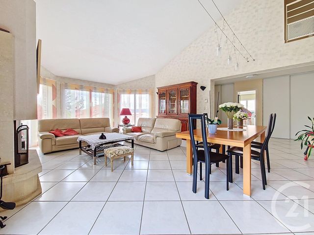 Afficher la photo en grand maison à vendre - 8 pièces - 165.66 m2 - CEYRAT - 63 - AUVERGNE - Century 21 Stéphane Roume Immobilier