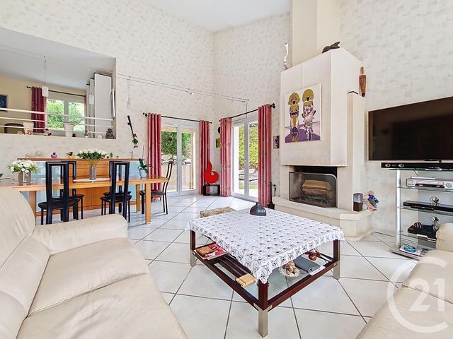 Afficher la photo en grand maison à vendre - 8 pièces - 165.66 m2 - CEYRAT - 63 - AUVERGNE - Century 21 Stéphane Roume Immobilier